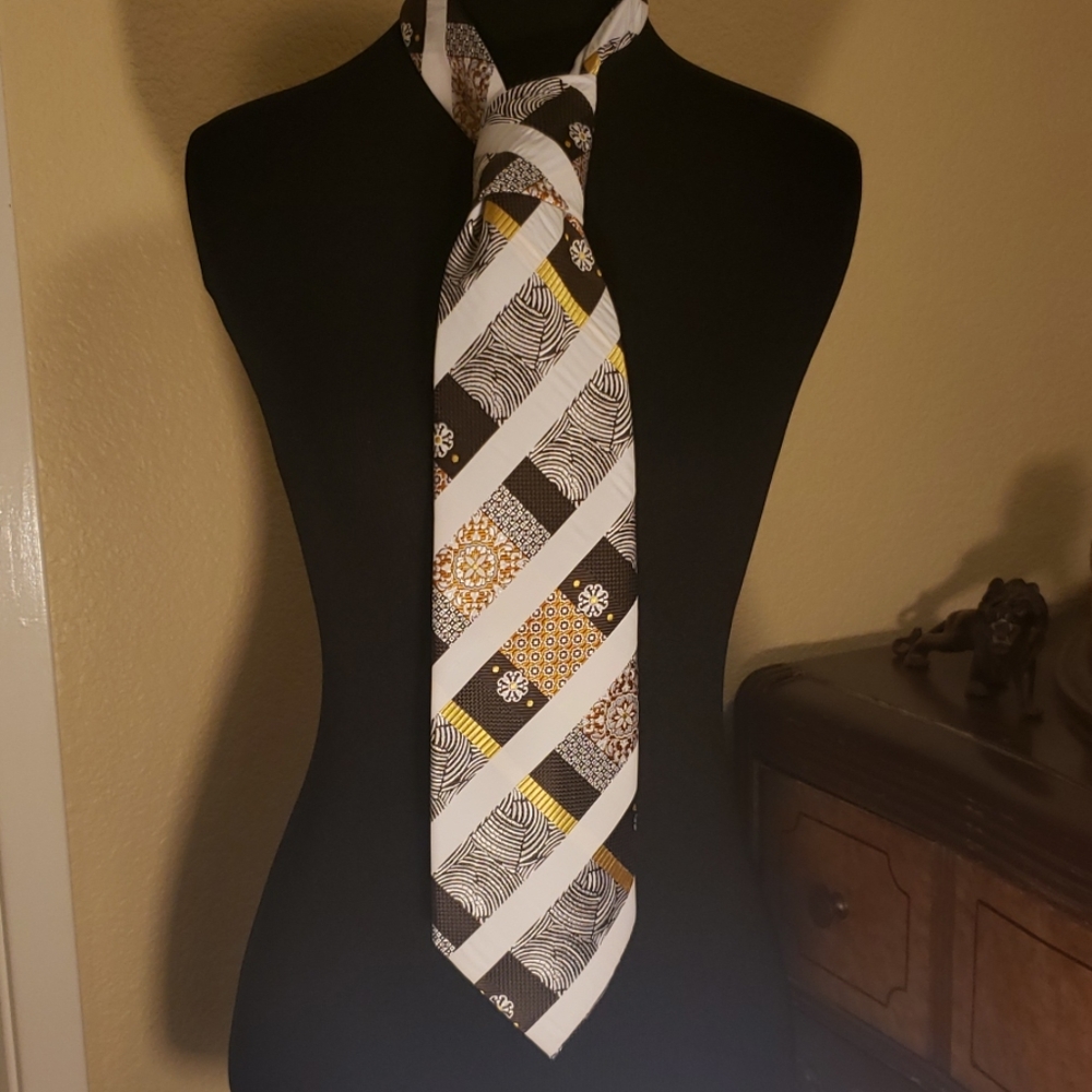 Pierre Cardin vintage necktie